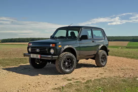 Lada Niva Legend Bronto