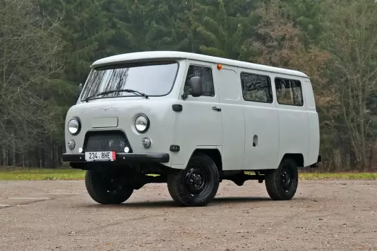 UAZ 3962 Medical Van