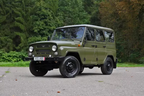 UAZ 2924 Hunter