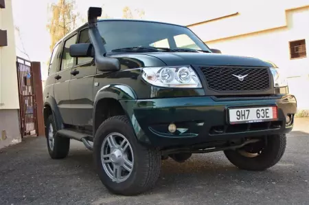 Off-road UAZ Patriot