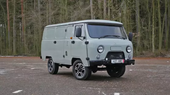 UAZ 3741 Cargo